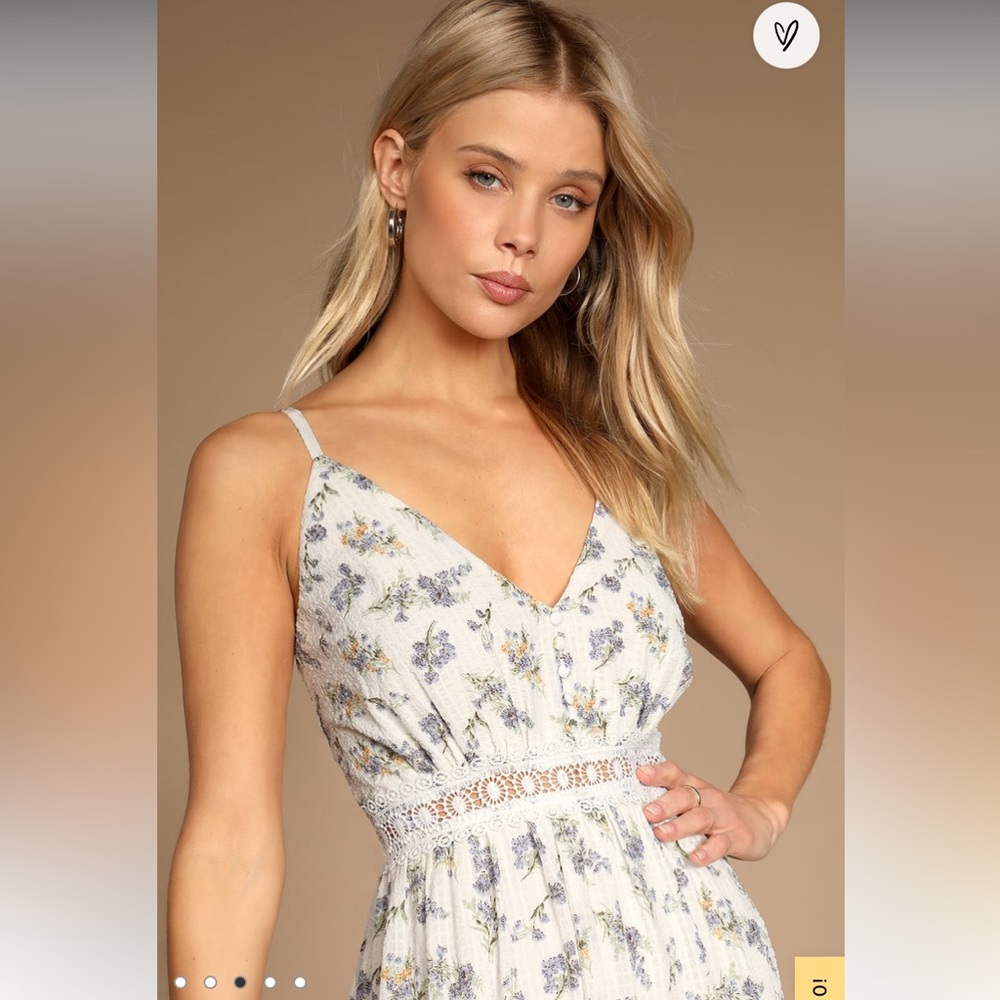 Lulu's Fond of Frolicking White Floral Print Seersucker
Maxi Dress - Picture 2 of 5